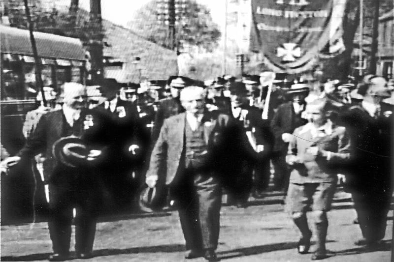 Jubilee Parade 1935.jpg - King George V Jubilee Parade, Main Street, Long Preston - May 1935